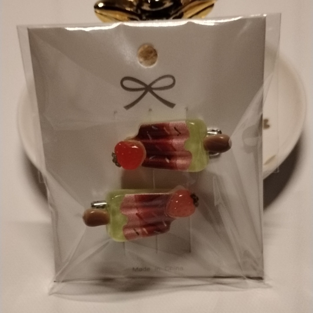 🍓 Cute Strawberry Ice Cream Earrings